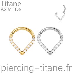 Clicker titane goutte orné de cristaux