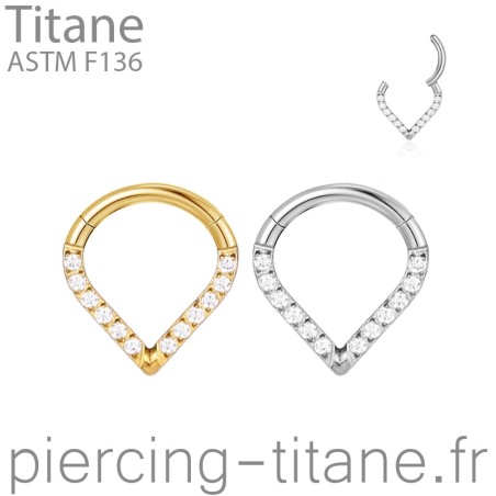 Clicker titane goutte orné de cristaux