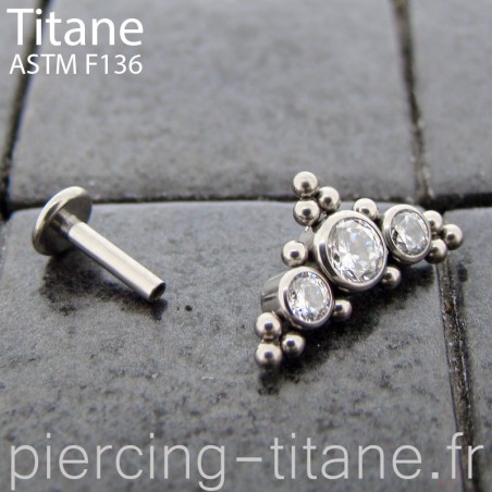 Piercing labret titane multibilles et multicristaux