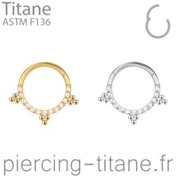 Clicker titane et cristaux avec triples microbilles externes à l'anneau
