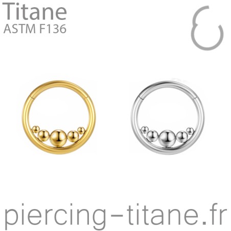 Clicker titane orné de 5 billes internes à l'anneau